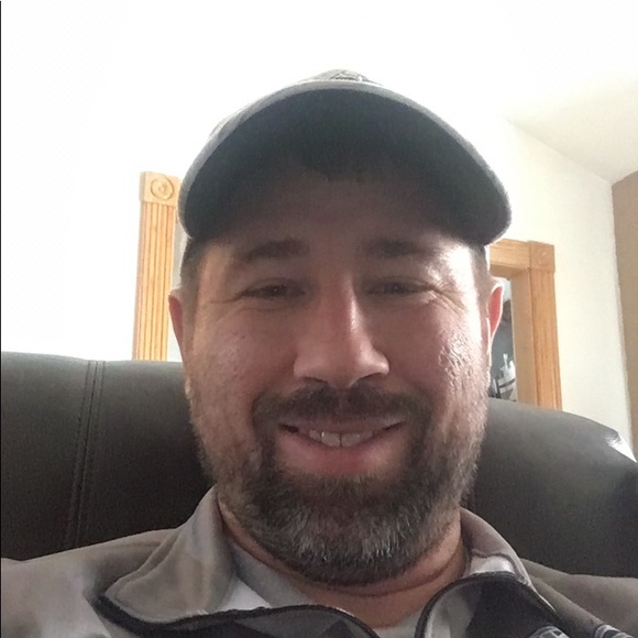 Profile Picture of Scot Allerdings (@sallerdings) on Poshmark