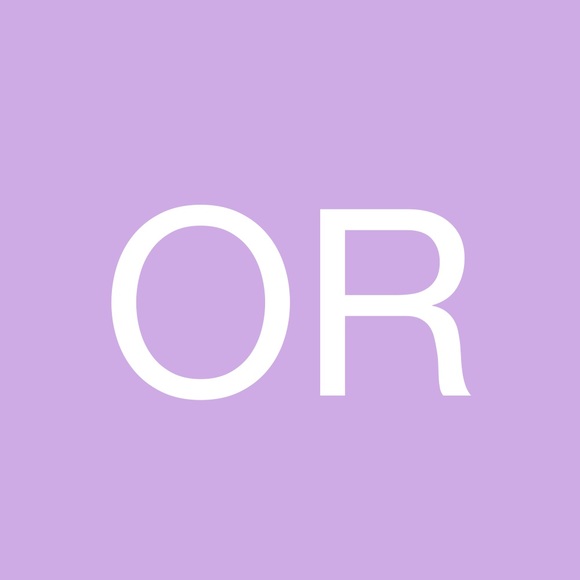 Profile Picture of Olive Reid (@nealyo1299) on Poshmark