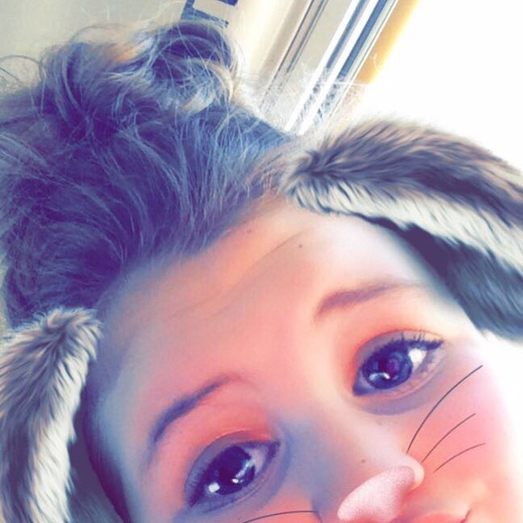 Profile Picture of Elise Michaelson (@avacadodude) on Poshmark