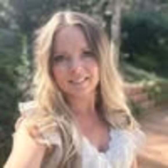 Profile Picture of Edit Leszko (@editleszko) on Poshmark