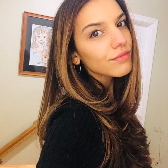 Profile Picture of Amanda Fessina (@amandafesss) on Poshmark