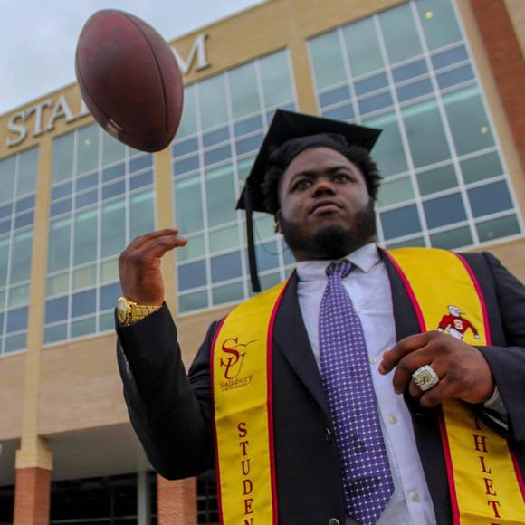 Profile Picture of Kenneth Brooks (@kbrooks1357) on Poshmark