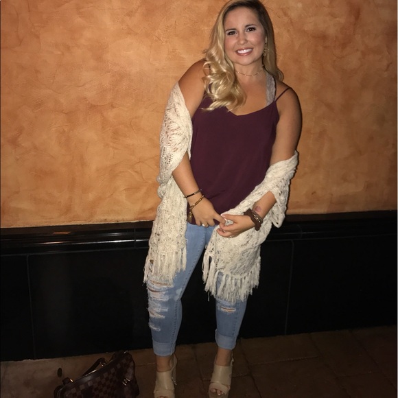 Profile Picture of Briana Farmer (@brianakate17) on Poshmark