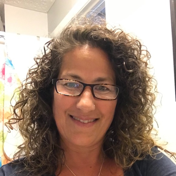 Profile Picture of Denise Sansonese (@bellagal3) on Poshmark
