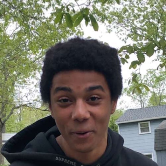 Profile Picture of Jamal Tillman (@moneymal96) on Poshmark