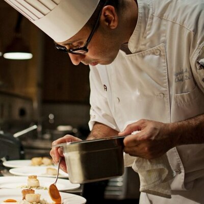 Profile Picture of Miguel Figueroa (@ChefMiguelAL) on Twitter