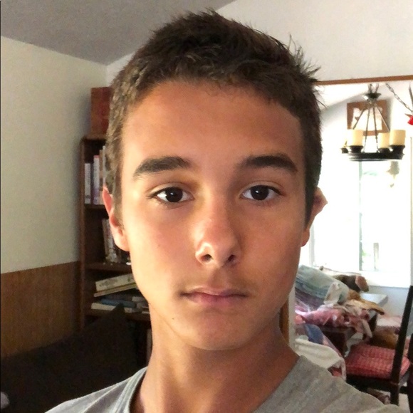 Profile Picture of David Rivera (@steel_shpr2005) on Poshmark