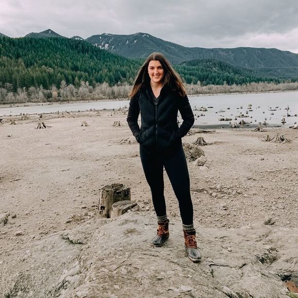 Profile Picture of Erika Frishman (@erikafrishman) on Poshmark