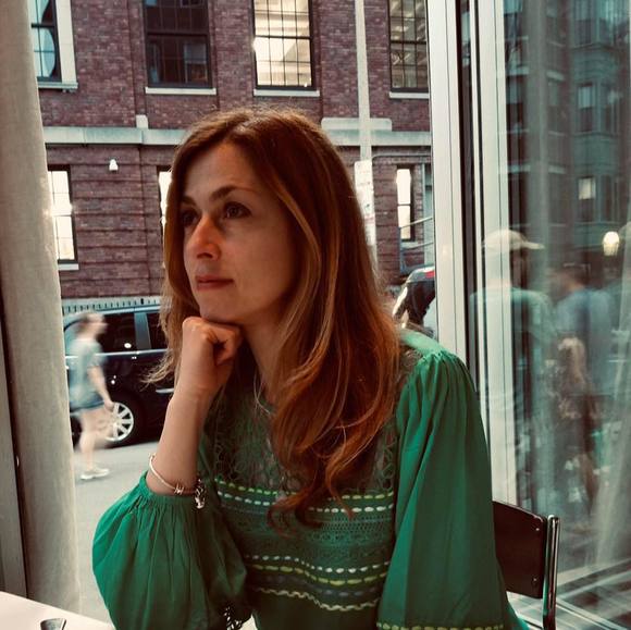 Profile Picture of Larisa Chernovetsky (@larisac515) on Poshmark