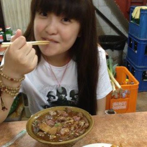 Profile Picture of Yanfei Cao (@aprilcao) on Poshmark