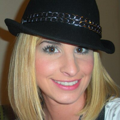 Profile Picture of Melonie Smith (@melonienicole) on Twitter