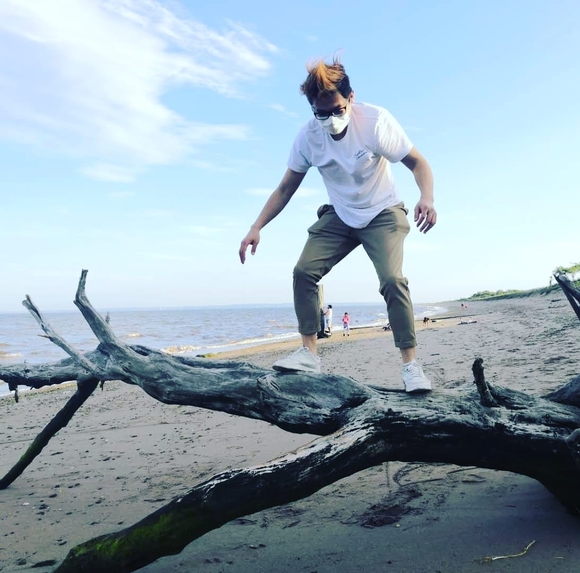 Profile Picture of Jin Lin (@0tension) on Poshmark