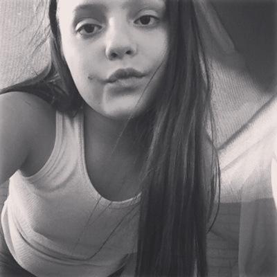 Profile Picture of Olivia Knopek (@OKnopek) on Twitter