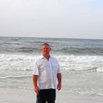 Profile Picture of Andrew Russell Henley (@andrew.r.henley) on Instagram