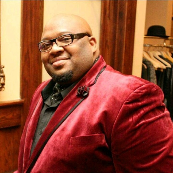 Profile Picture of Hiram Smith (@1pianoman) on Poshmark