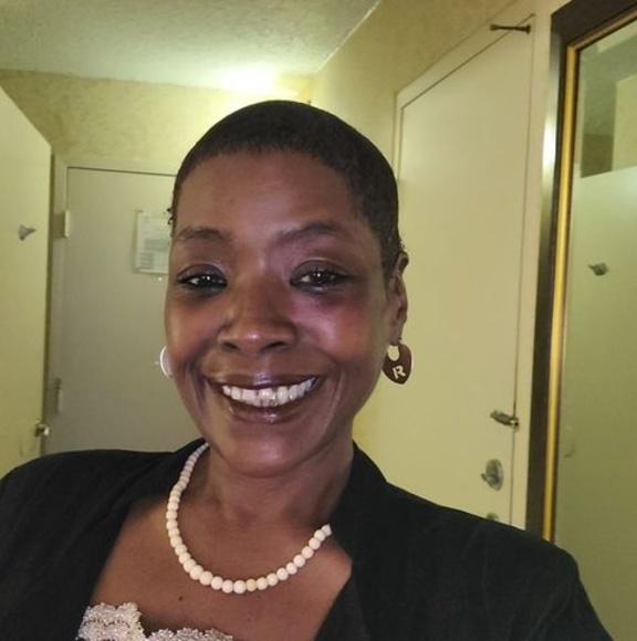 Profile Picture of Renee Phillips (@r_phil20032003) on Poshmark