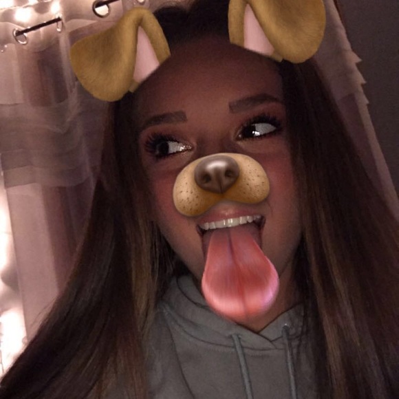 Profile Picture of Katelyn Downing (@katelynd43) on Poshmark