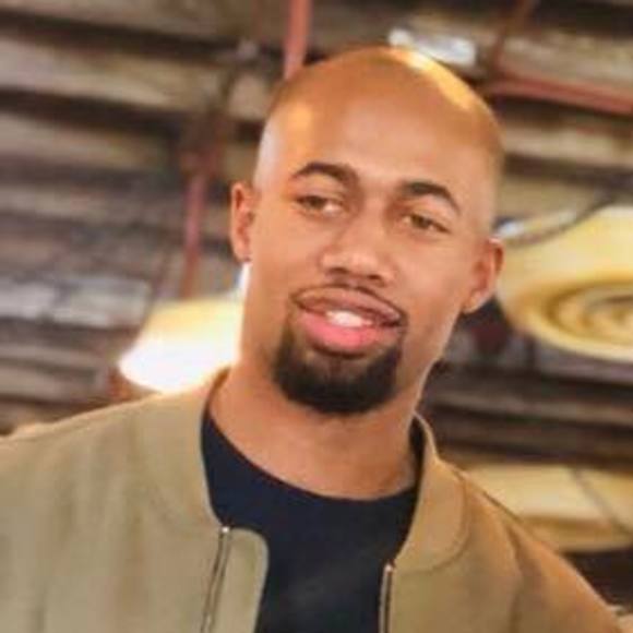 Profile Picture of Reggie Clay (@reggie_clay) on Poshmark