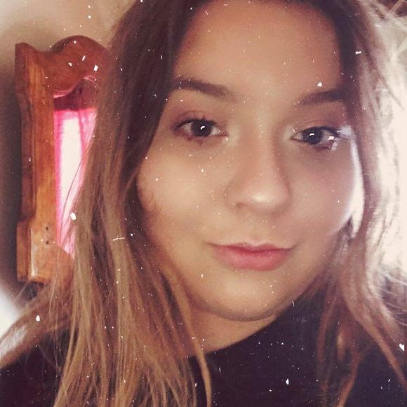 Sophie Besonen - Poshmark Profile Picture of Sophie Besonen (@sophiebesonen) on Poshmark