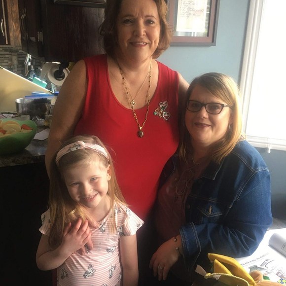 Profile Picture of Tanya Parsons (@tanyaparsons) on Poshmark