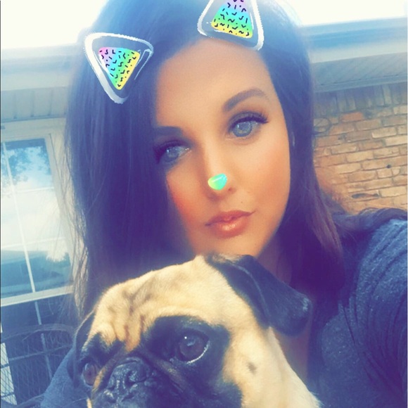 Profile Picture of Paige Franovich (@paigefranovich) on Poshmark