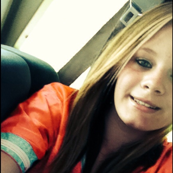 Makayla Duchnowski - Poshmark Profile Picture of Makayla Duchnowski (@mduchnowski02) on Poshmark