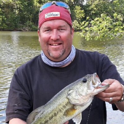 Profile Picture of Bob Everhart (@BobEhart23) on Twitter