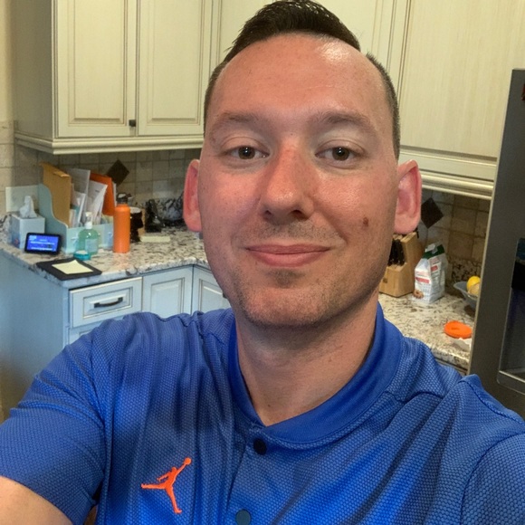 Profile Picture of Brandon Allen (@brandonallen481) on Poshmark