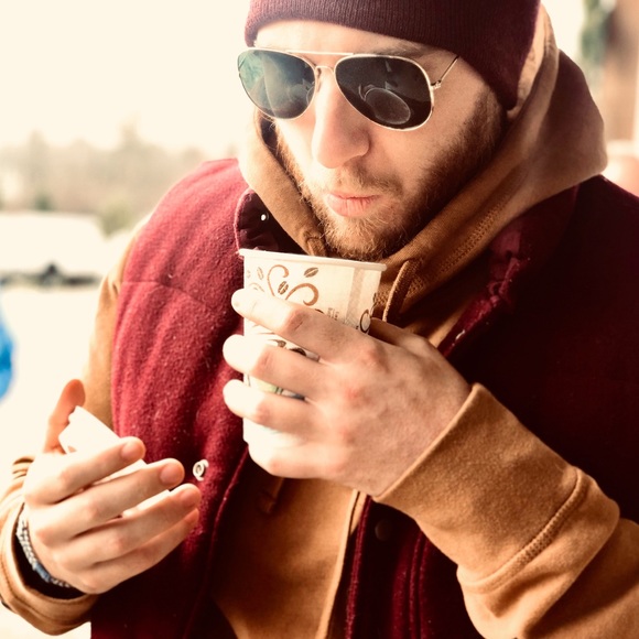 Profile Picture of Joshua Szymanski (@jaywallk) on Poshmark