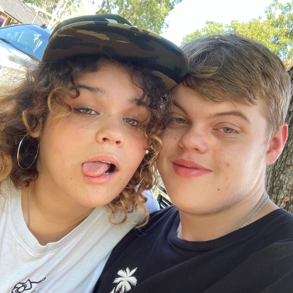 Profile Picture of Nathaniel Hall (@nathanielhal26) on Poshmark