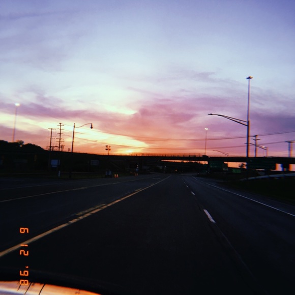 Profile Picture of Anna Rolince (@annerrzz99) on Poshmark