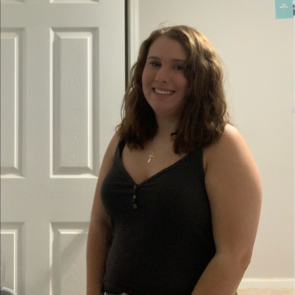 Profile Picture of Jordan Redmon (@jredmon3101) on Poshmark