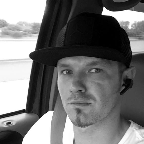 Profile Picture of Alex Timofeyev (@alextim) on Poshmark