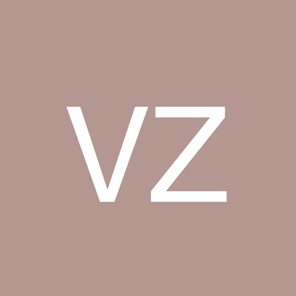 Profile Picture of Vicki Zwikelmaier (@viczwik) on Poshmark