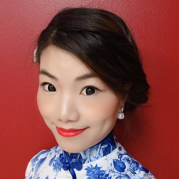 Profile Picture of Jasmine Li (@matix1919) on Poshmark