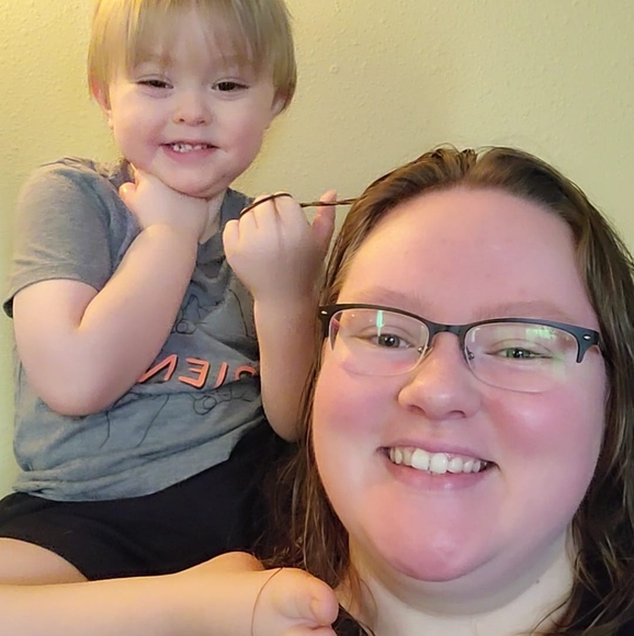 Profile Picture of Stephanie Ehlen (@saehlen) on Poshmark