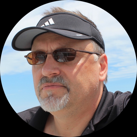 Profile Picture of Malcolm Broderick (@mlclmx) on Poshmark