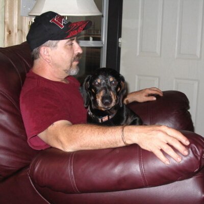 Profile Picture of Dewayne Huffman (@listlessgolden3) on Twitter