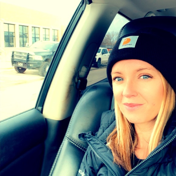 Profile Picture of Emma Badgley (@emstar118) on Poshmark