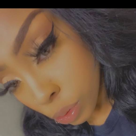 Profile Picture of Jalynnae Ashford (@jalynnae12) on Poshmark