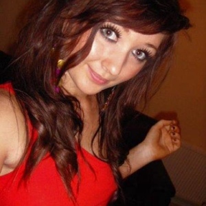 Profile Picture of Naomi Ward (@garysmellsbad) on Myspace