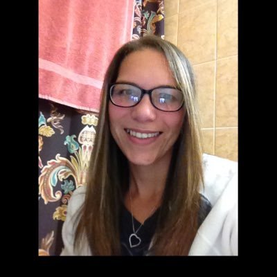 Profile Picture of Miranda (@mimi_crump4909) on Twitter