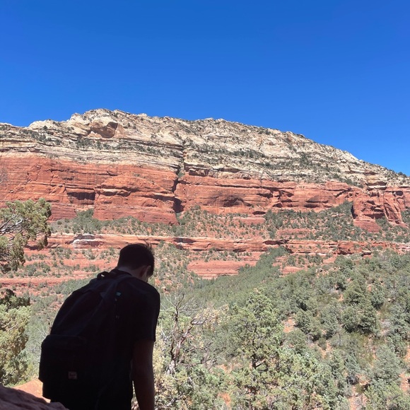 Profile Picture of Devan Corros (@devancorros) on Poshmark