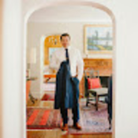 Profile Picture of John Fallivene (@johnfallivene) on Poshmark