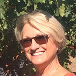 Profile Picture of Bobbi Barefoot (@bibibare) on Instagram