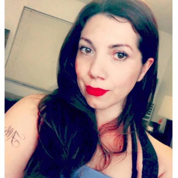 Profile Picture of Maura Redlich (@mlred2008) on Poshmark