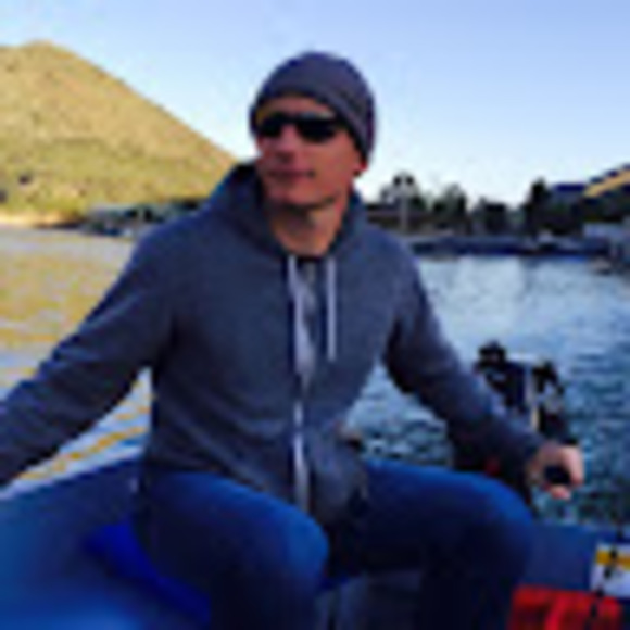 Profile Picture of Greg Stuetze (@gregstuetze) on Poshmark