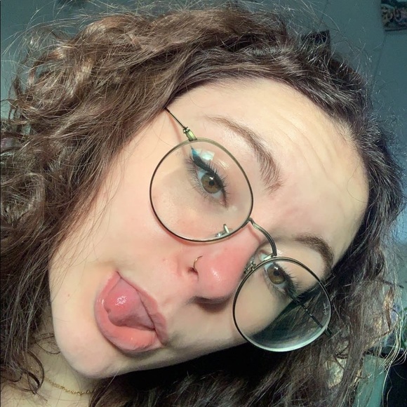 Profile Picture of Teija Michalowicz (@teijaann) on Poshmark