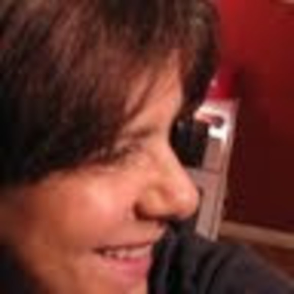 Ruth Gretzinger - Poshmark Profile Picture of Ruth Gretzinger (@rachelsavta) on Poshmark