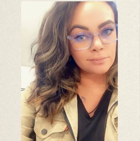 Stevena Gallucci - Poshmark Profile Picture of Stevena Gallucci (@stevenagallucci) on Poshmark